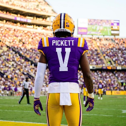 davinci_lsu_cornerback_dj_pickett_with_a_roman_number_five