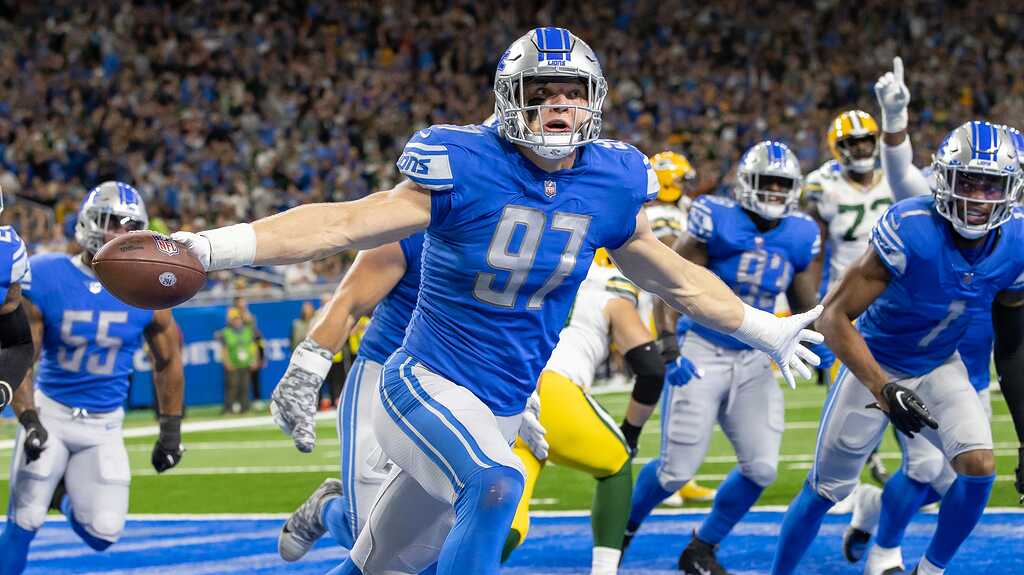 The Lions might actually be good? Soaring hype puts Detroit in rare