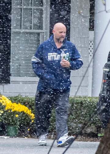 brian-daboll-was-spotted-today-wearing-a-penn-state-hoodie-v0-q36cjndwlo0g1