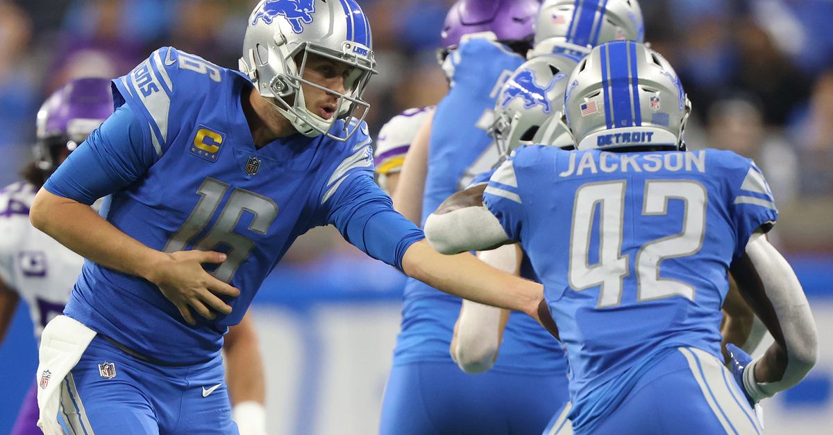 Snap counts, PFF grades: Lions' Malcolm Rodriguez gets love in