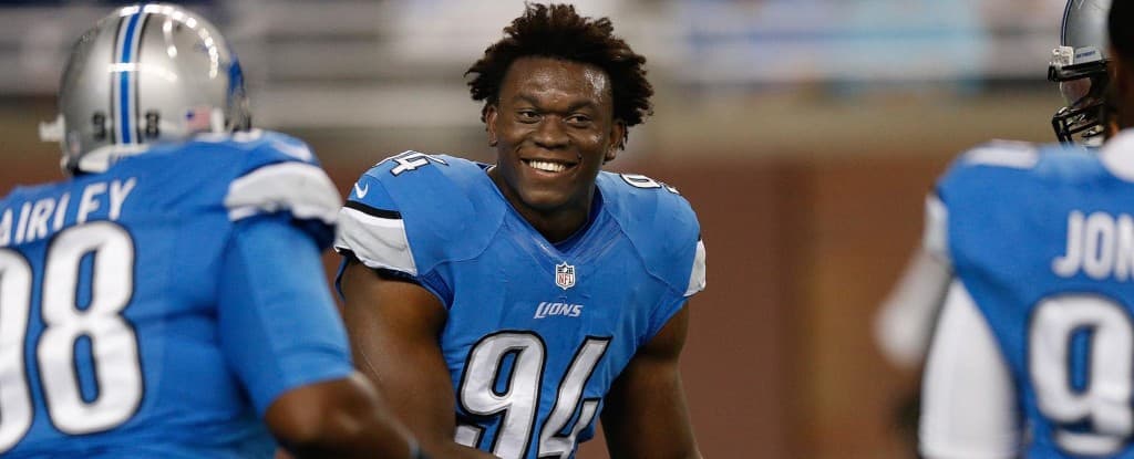 Ziggy Ansah dons cap and gown prior to heading off to NFL draft - Deseret  News