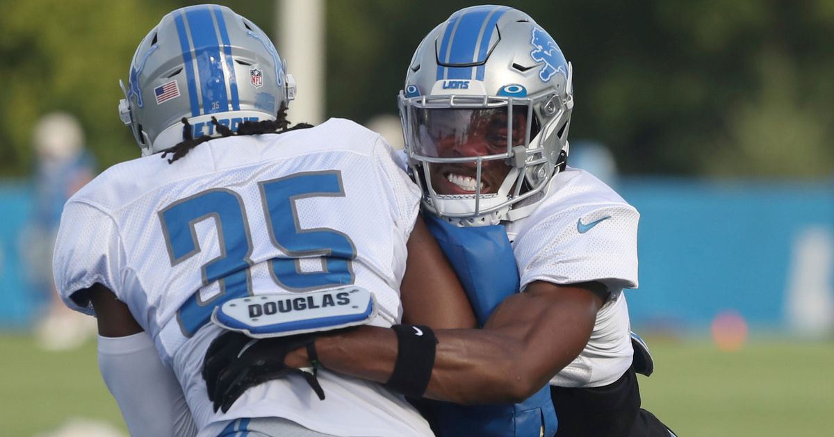 Lions releasing LB Jarrad Davis, 'Hard Knocks' favorite WR Kalil Pimpleton